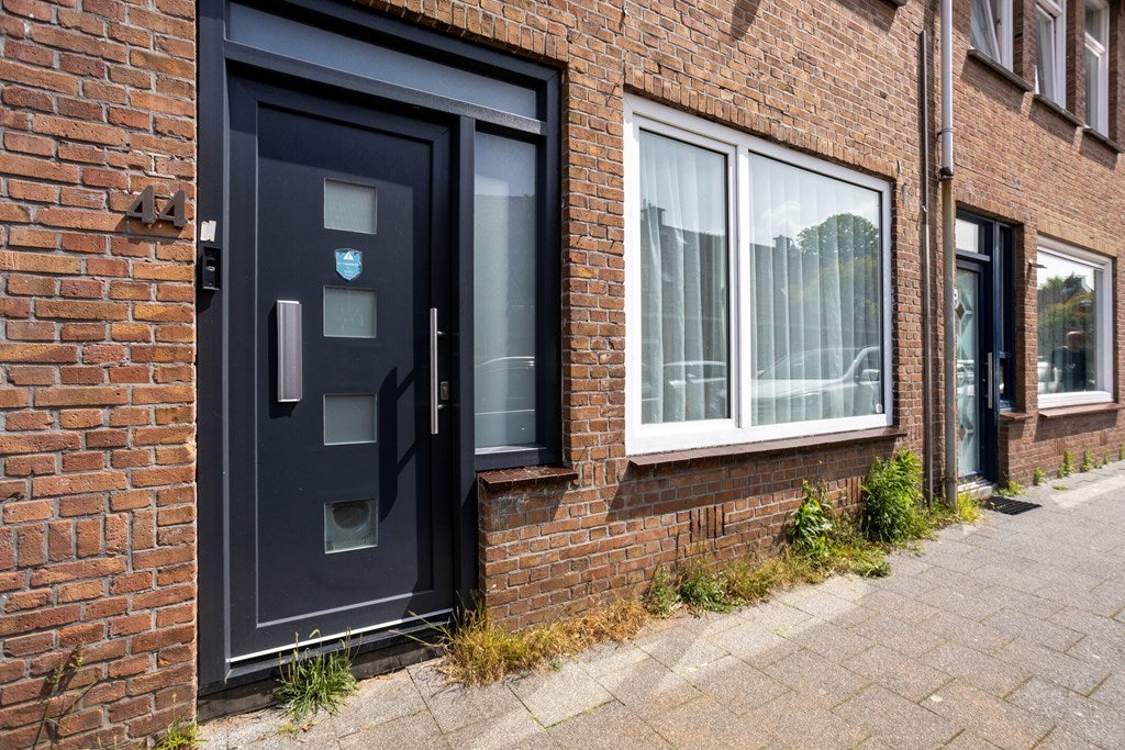 Huis Van Koetsveldstraat 44 in Den Haag