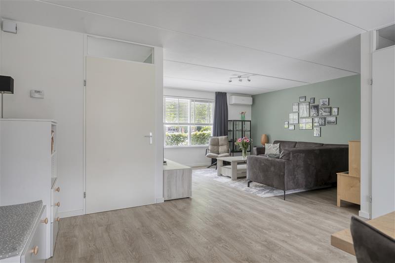 Tussenwoning te koop: Jeroen Boschplantsoen 53, Almere