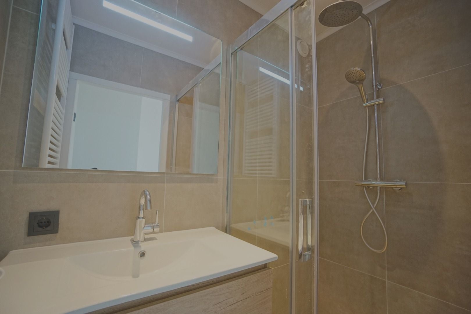 Woning te huur: Lange Hilleweg, Rotterdam