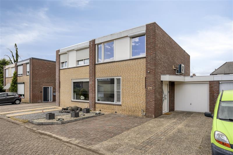 Huis Vinkenstraat 34 in Heythuysen
