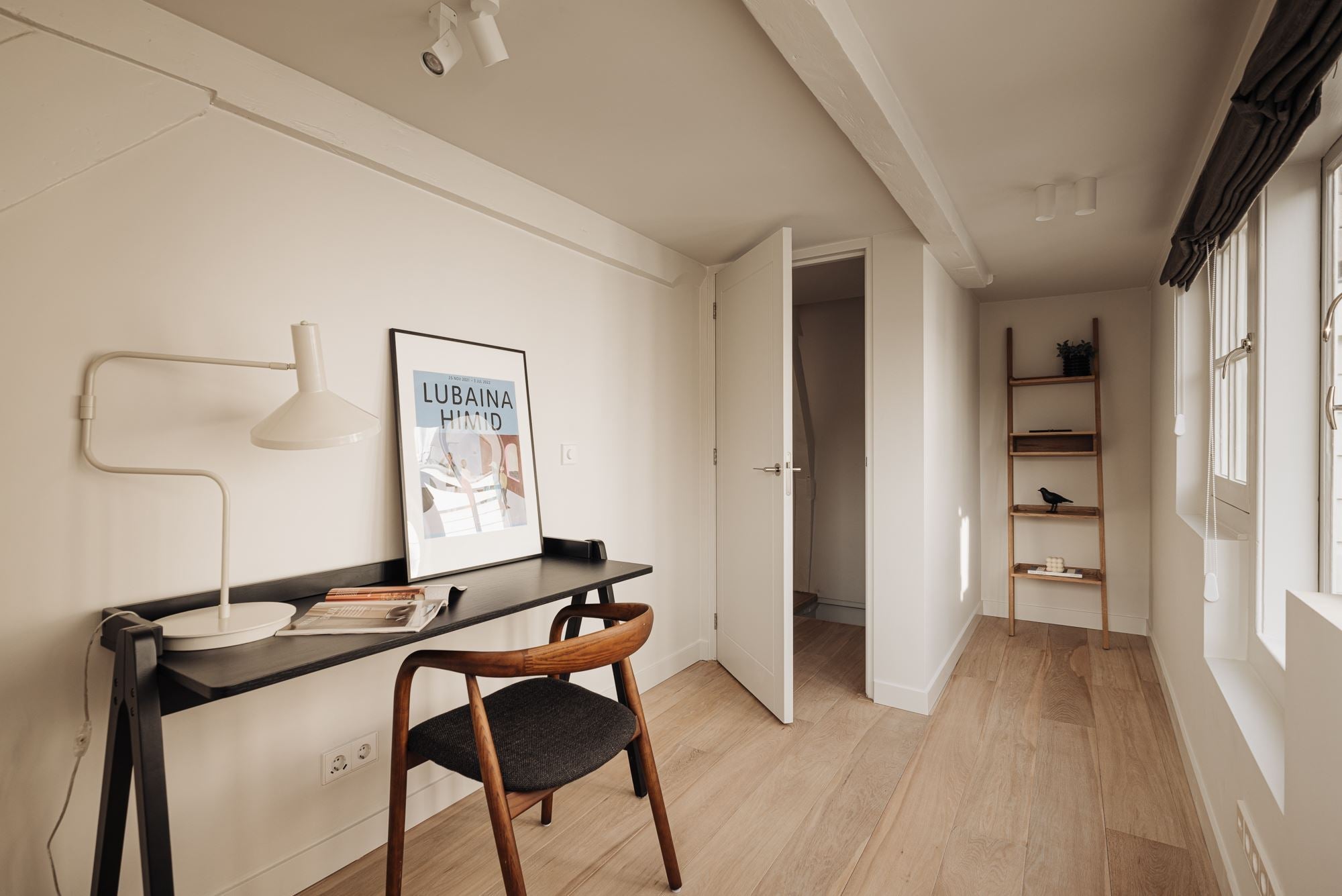 Woning te huur: Kromme Waal, Amsterdam