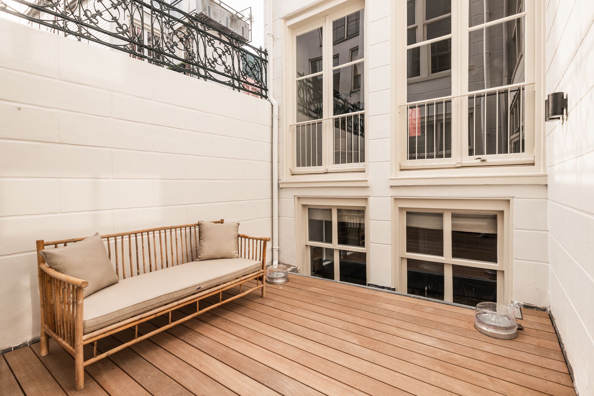 Woning te huur: Kromme Waal, Amsterdam