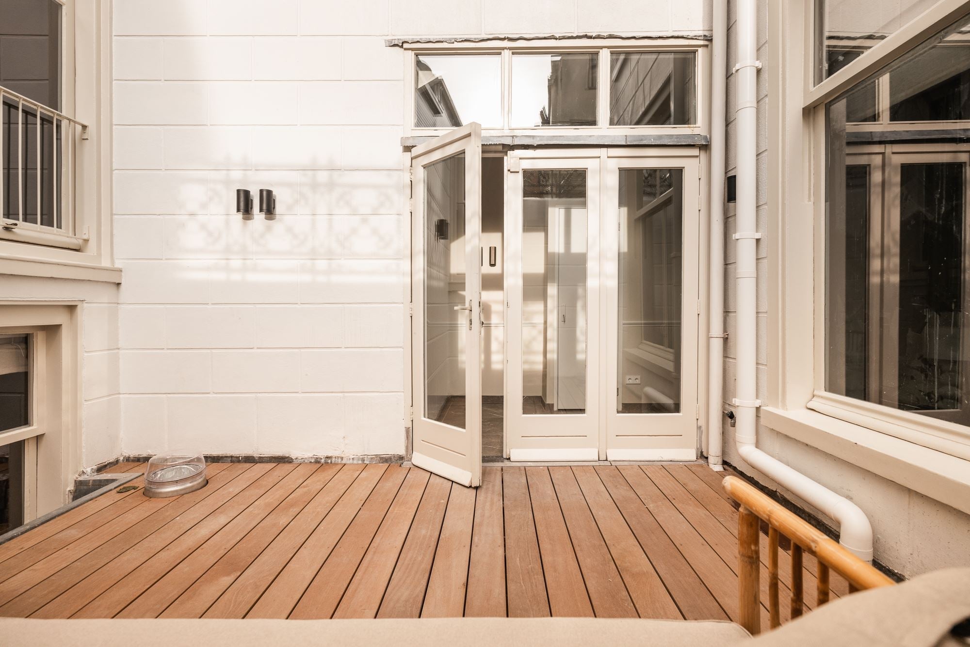Woning te huur: Kromme Waal, Amsterdam
