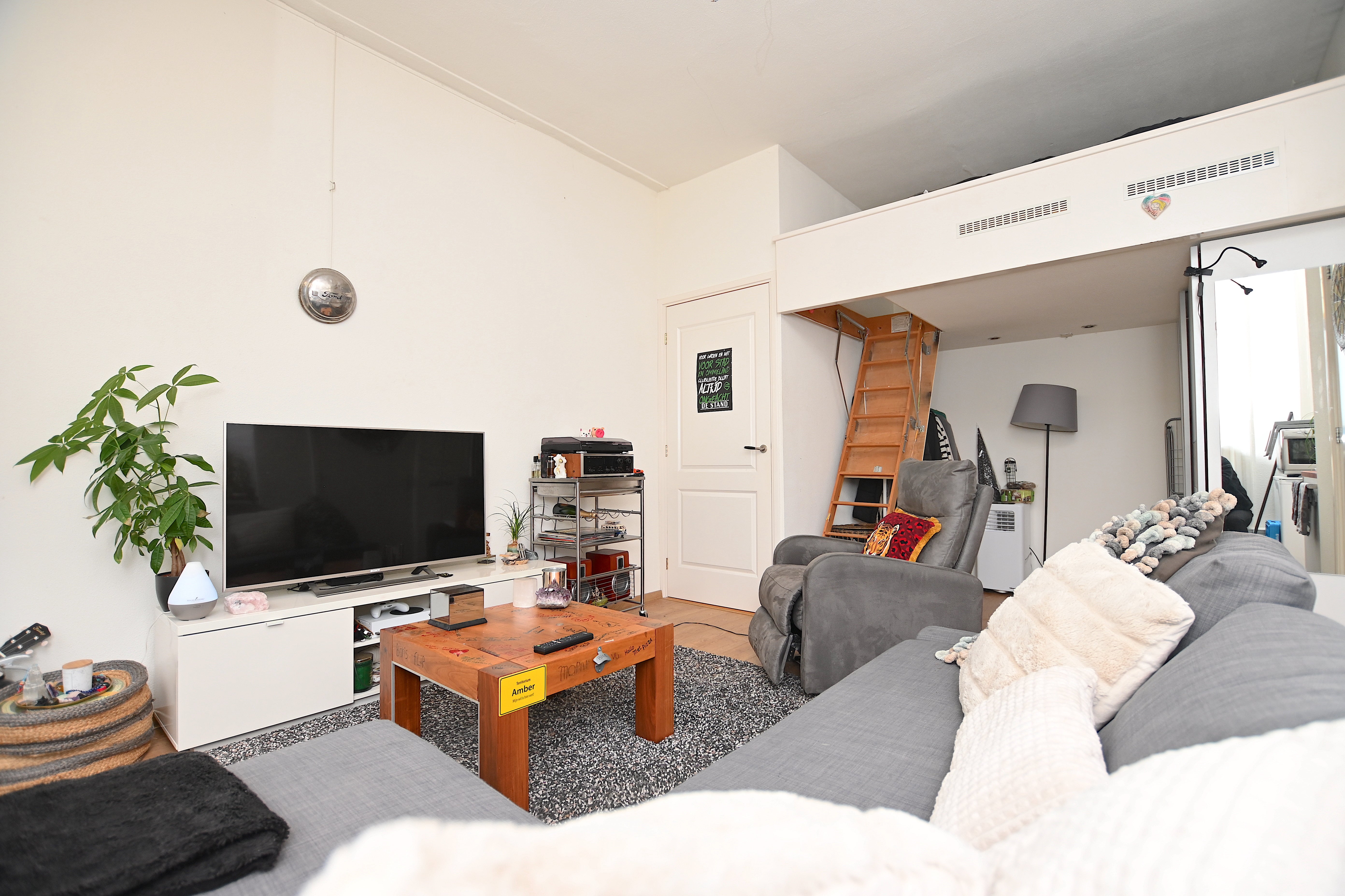 Appartement te huur: Winschoterdiep 123A-1, Groningen