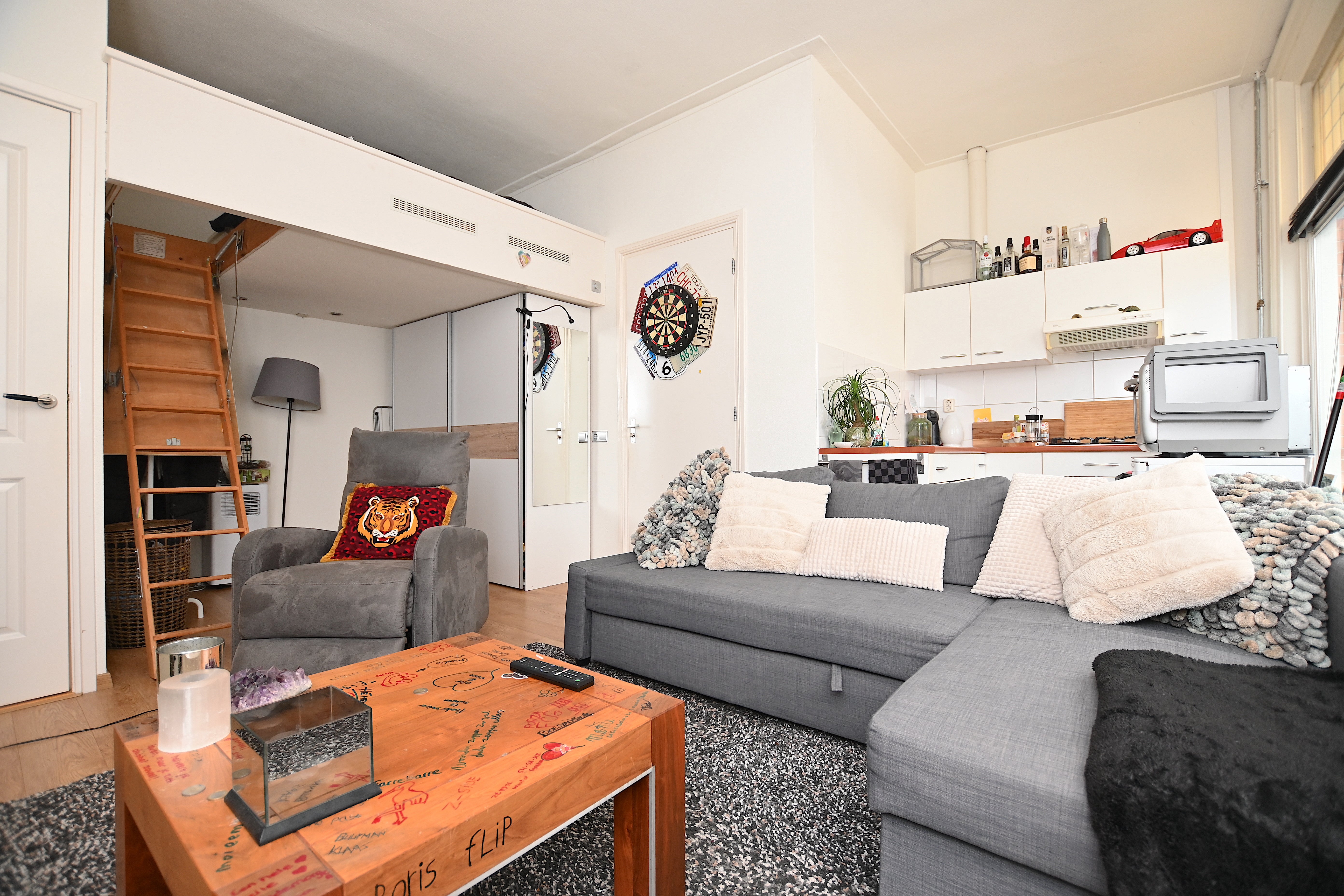 Appartement te huur: Winschoterdiep 123A-1, Groningen