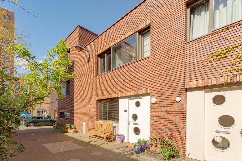 Te huur Huis Eva Besny�straat in Amsterdam