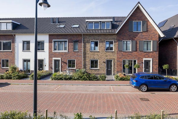 Huis Prinses Alexialaan 24 in Hoofddorp