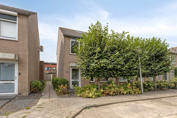 Veldbies 33 in Terheijden