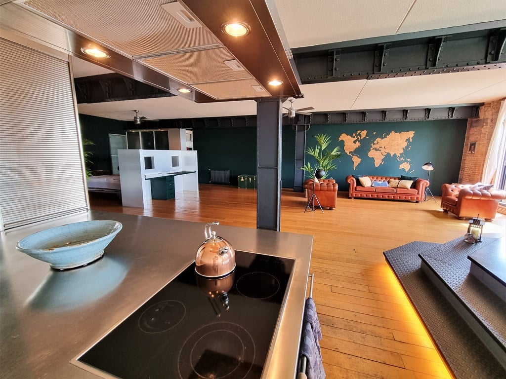 Appartement aan de Handelsplein in Rotterdam (3071 PR)