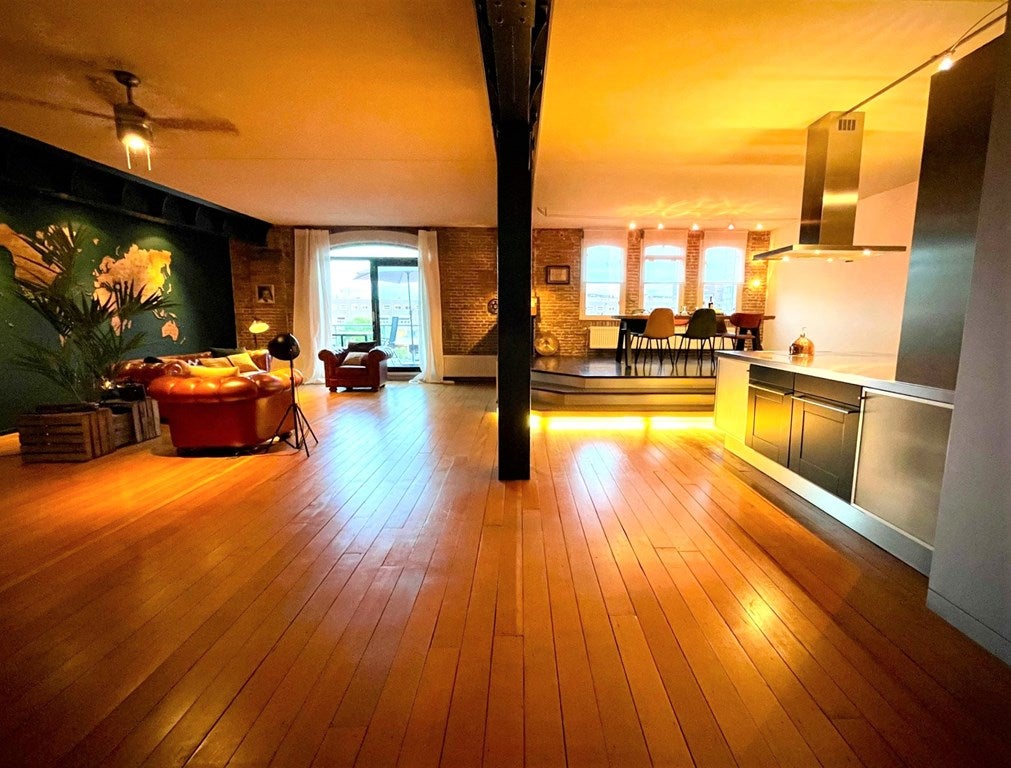 Appartement aan de Handelsplein in Rotterdam (3071 PR)