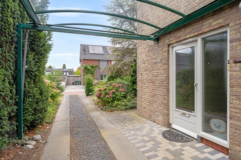 Twee-onder-één-kap te koop: Oude Doetinchemseweg 17, Zeddam