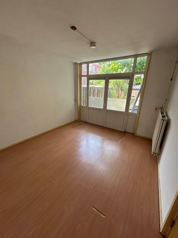 Room E. Thomassen à Thuessinklaan 6 az