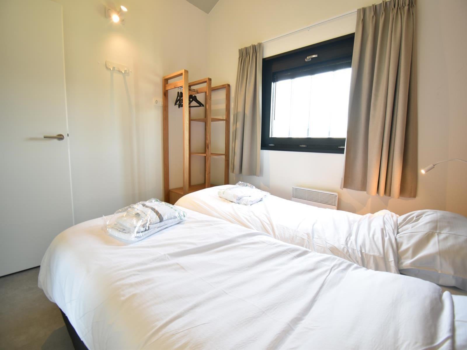 Vrijstaande woning te koop: Buitengronden 7-27, Zwartewaal