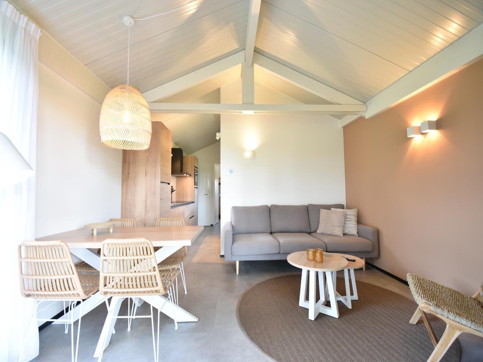 Vrijstaande woning te koop: Buitengronden 7-27, Zwartewaal