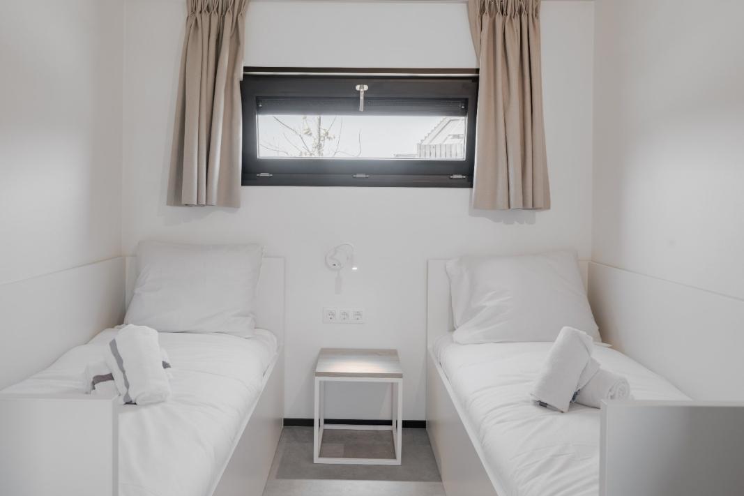 Vrijstaande woning te koop: Buitengronden 7-27, Zwartewaal