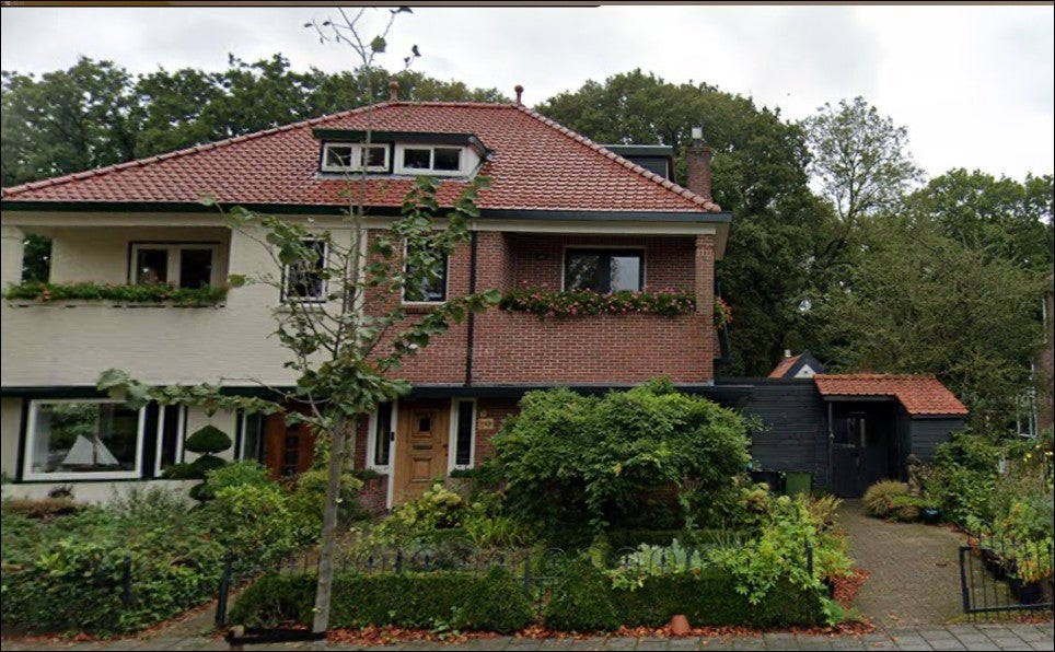 Huis Brederoodseweg 99 in Santpoort-Zuid