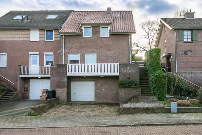 Dorpstraat 28