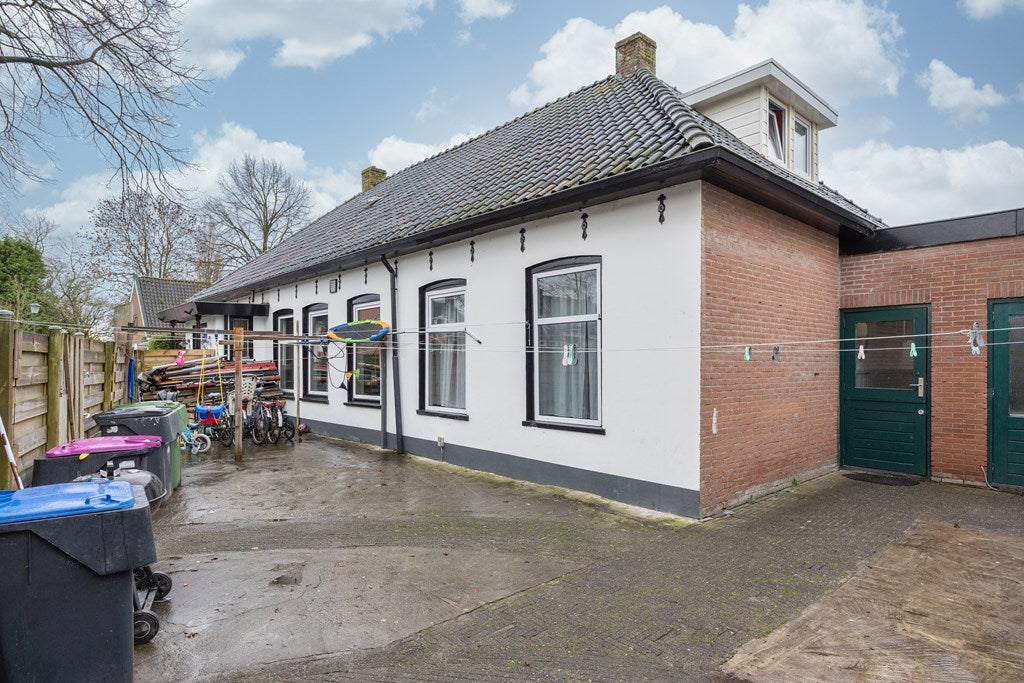 Vrijstaande woning te koop: J.P. van der Bildtstraat 2, Vrouwenparochie