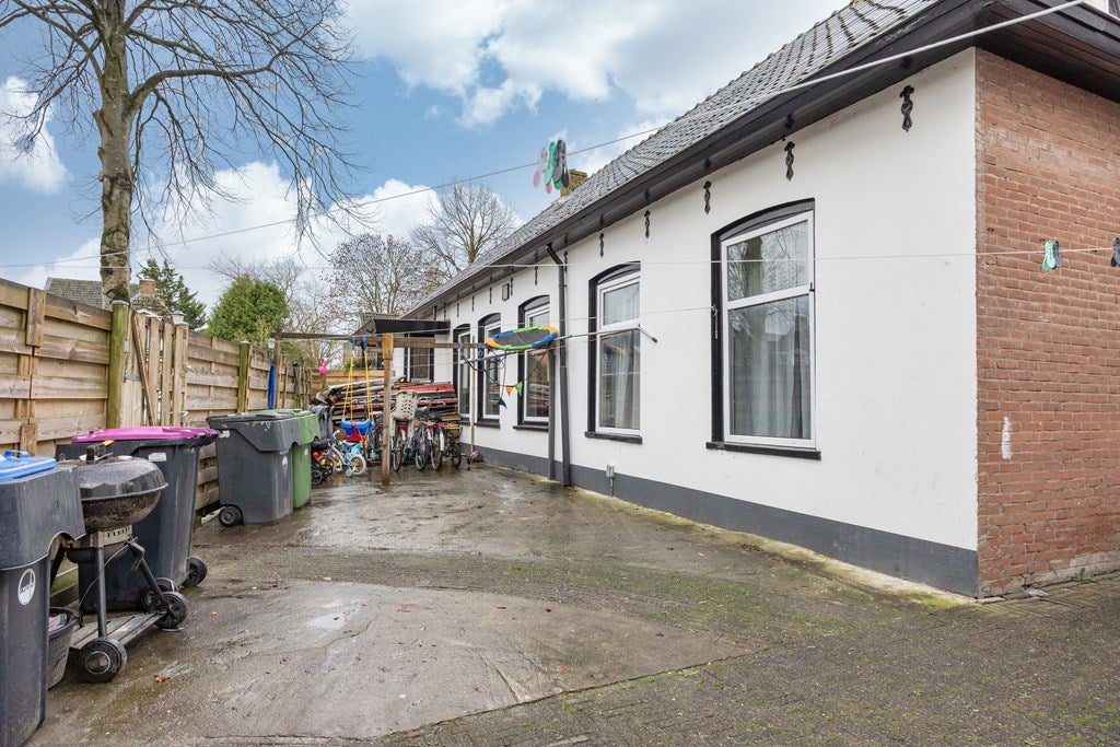 Vrijstaande woning te koop: J.P. van der Bildtstraat 2, Vrouwenparochie