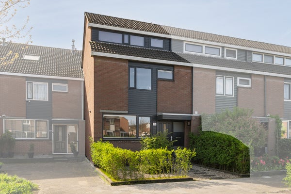 Huis Esdoorndreef 93 in Vlaardingen
