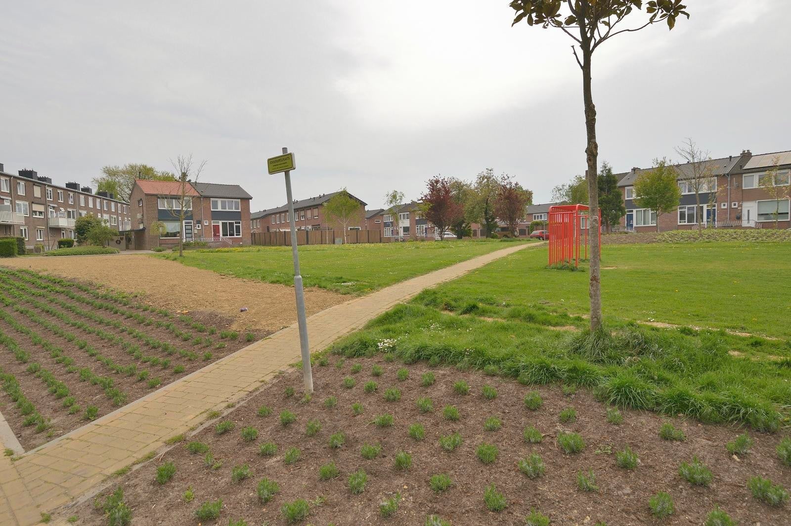 Tussenwoning te koop: Ridderstraat 19, Landgraaf