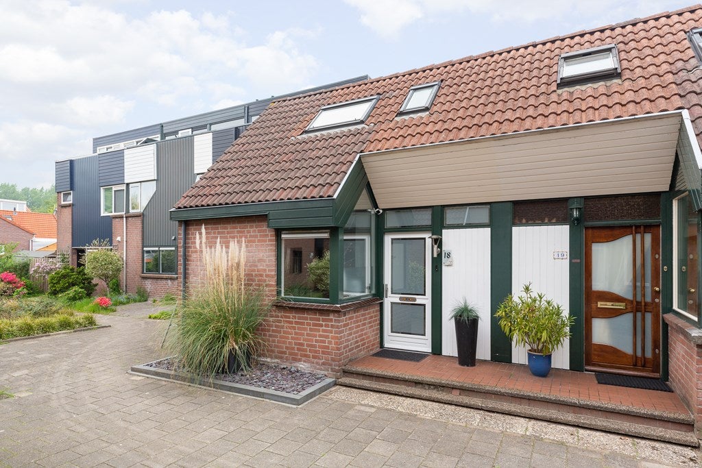 Koopwoningen Nieuwerkerk aan den IJssel Huis te koop in Nieuwerkerk aan den IJssel