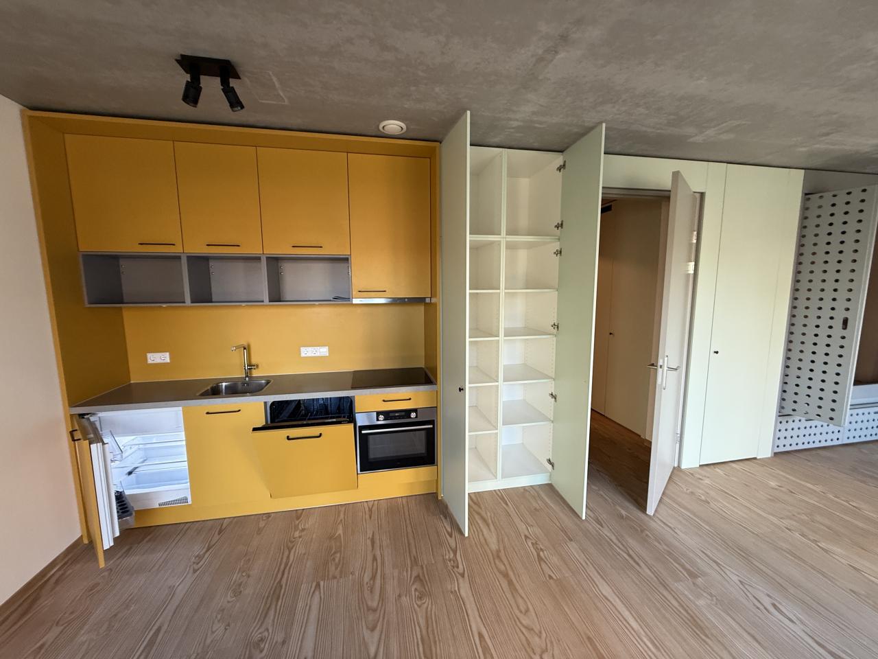 Studio te huur: Houthavenweg 87, Amsterdam