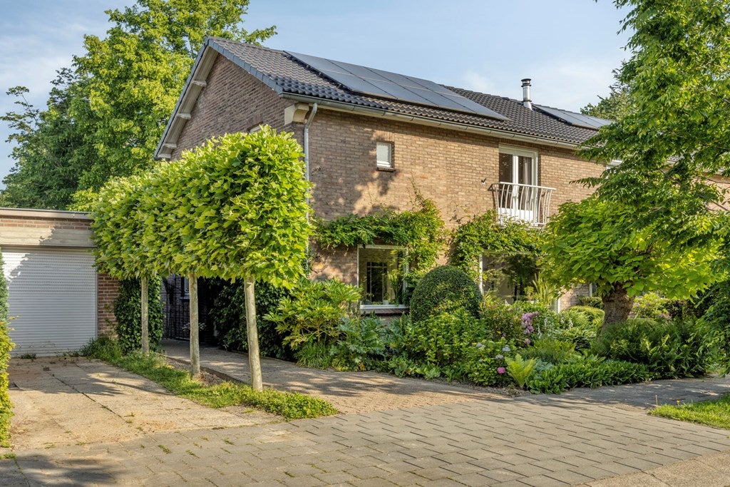 Huis Alberdingk Thijmlaan 3 in Geleen