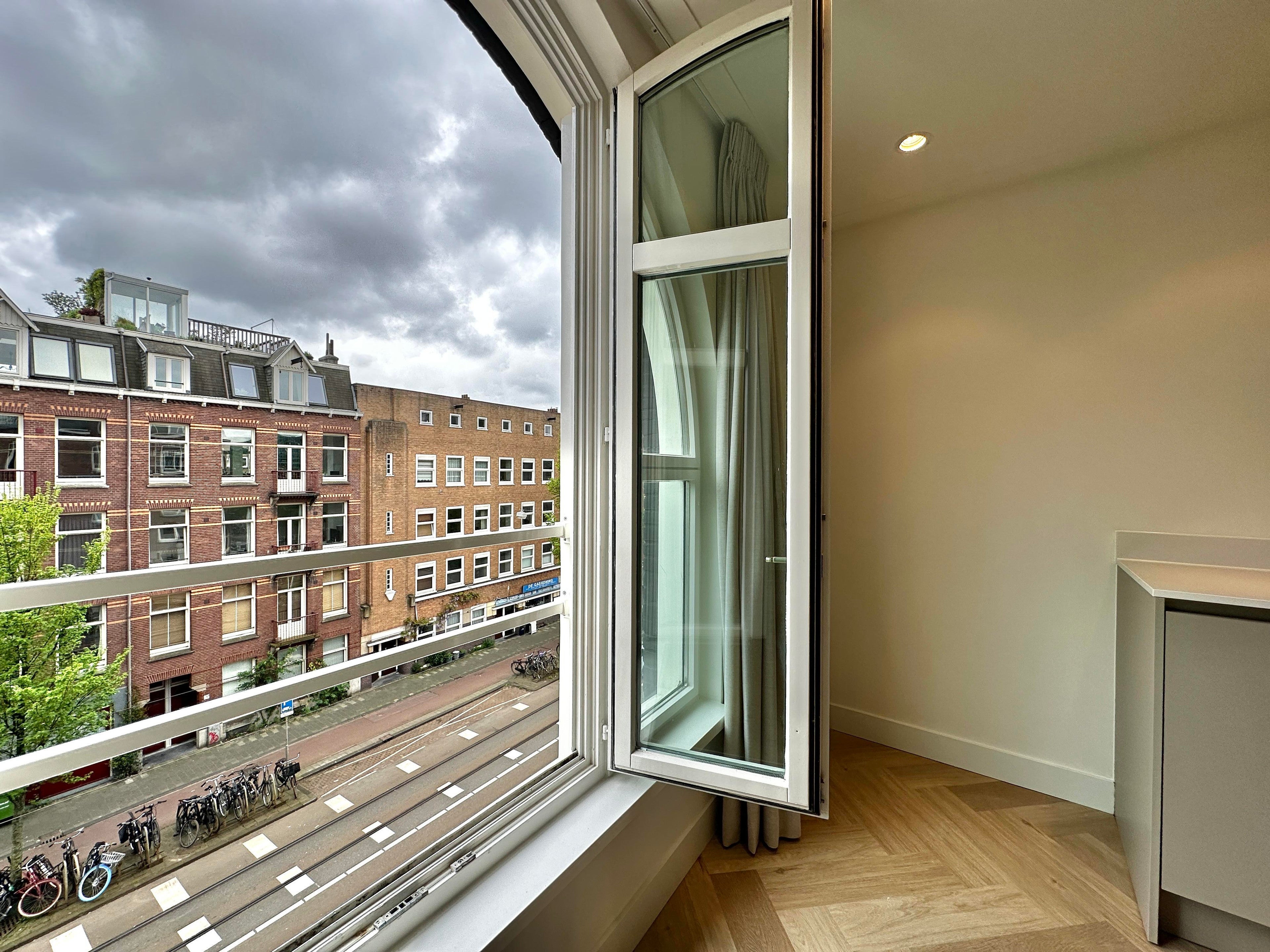 Woning te huur: Admiraal De Ruijterweg, Amsterdam