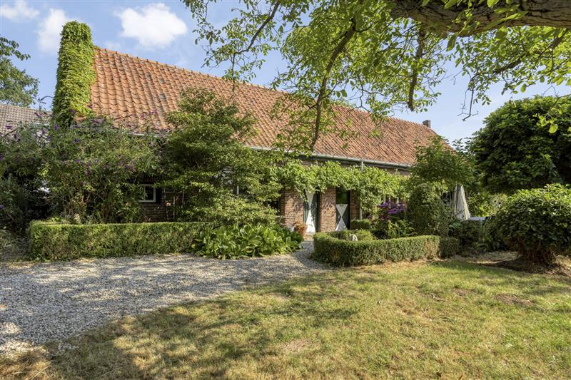 Huis Voorsterstraatweg 27 in Posterholt