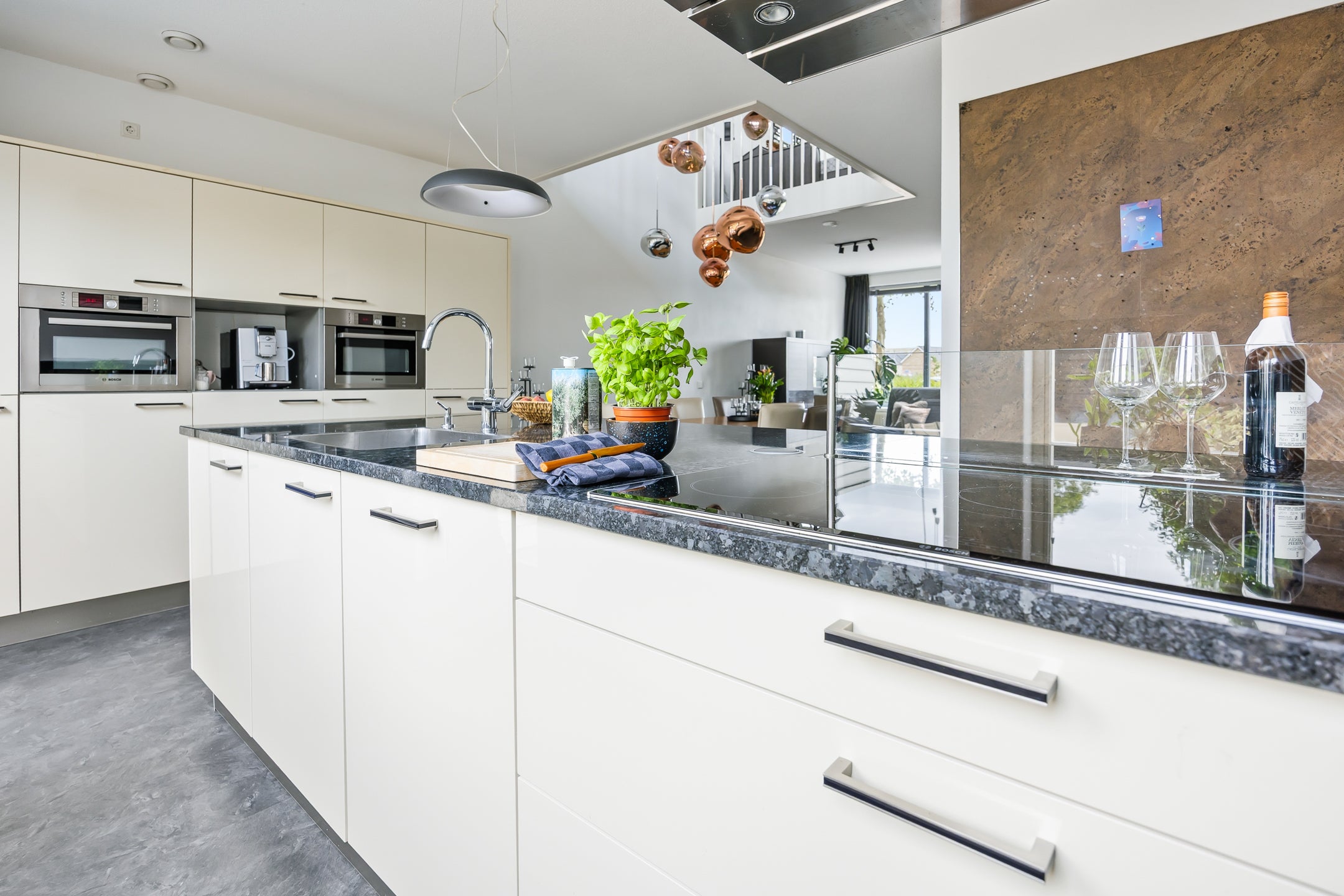 Tussenwoning te koop: Frankrijkkade 210, Almere
