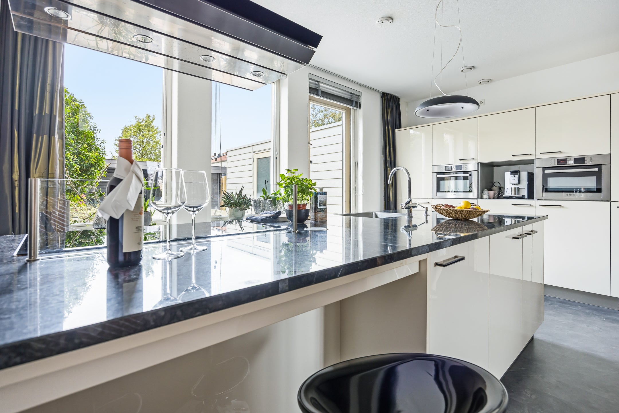 Tussenwoning te koop: Frankrijkkade 210, Almere