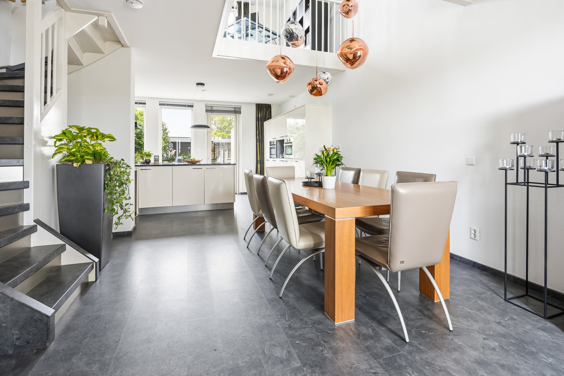 Tussenwoning te koop: Frankrijkkade 210, Almere