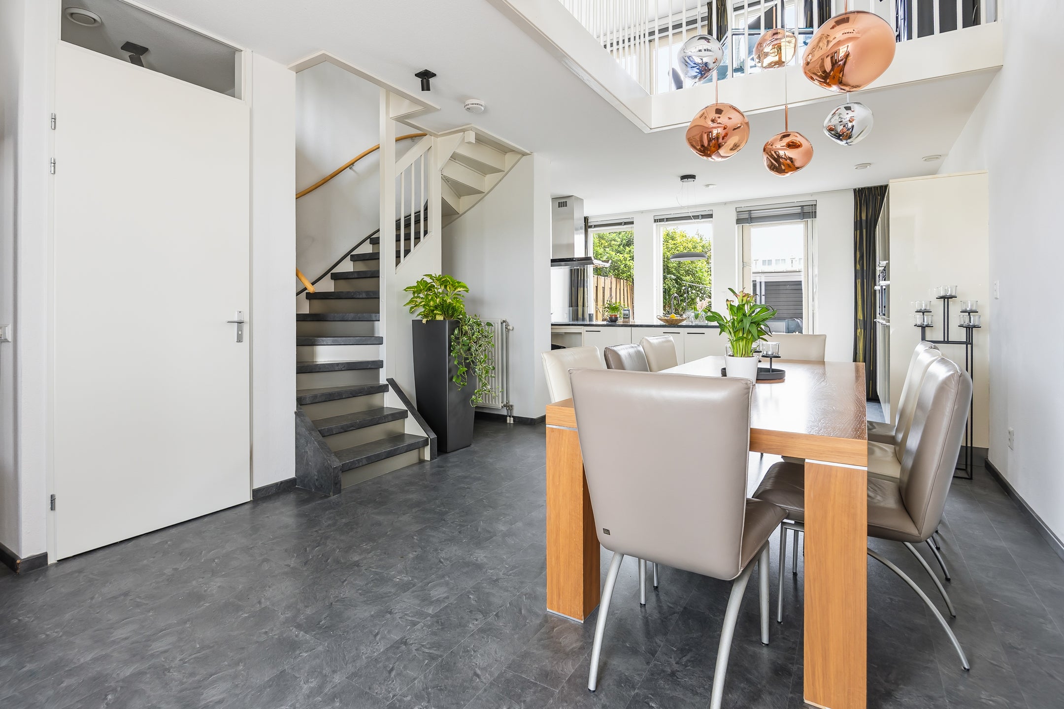 Tussenwoning te koop: Frankrijkkade 210, Almere