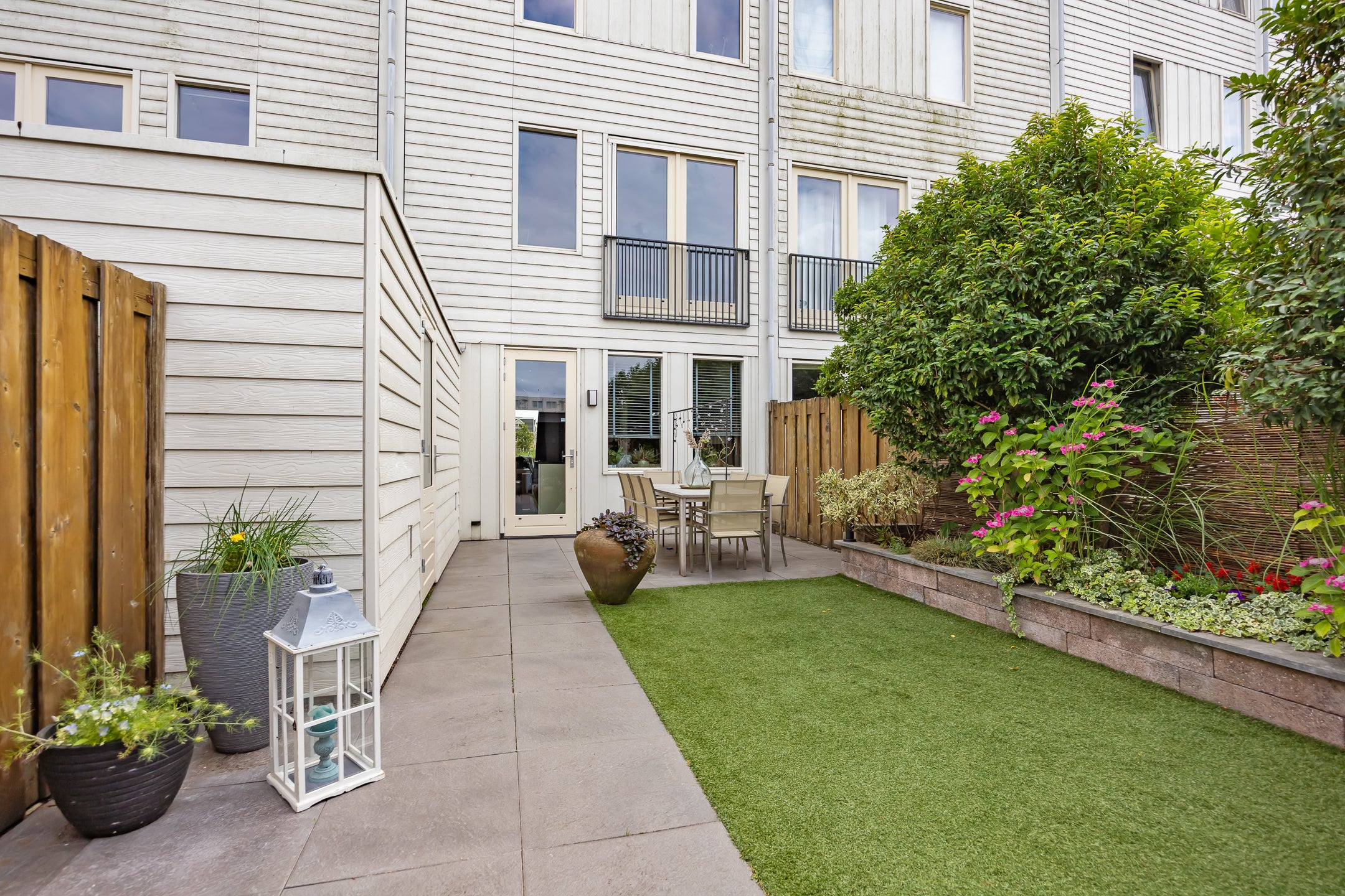 Tussenwoning te koop: Frankrijkkade 210, Almere