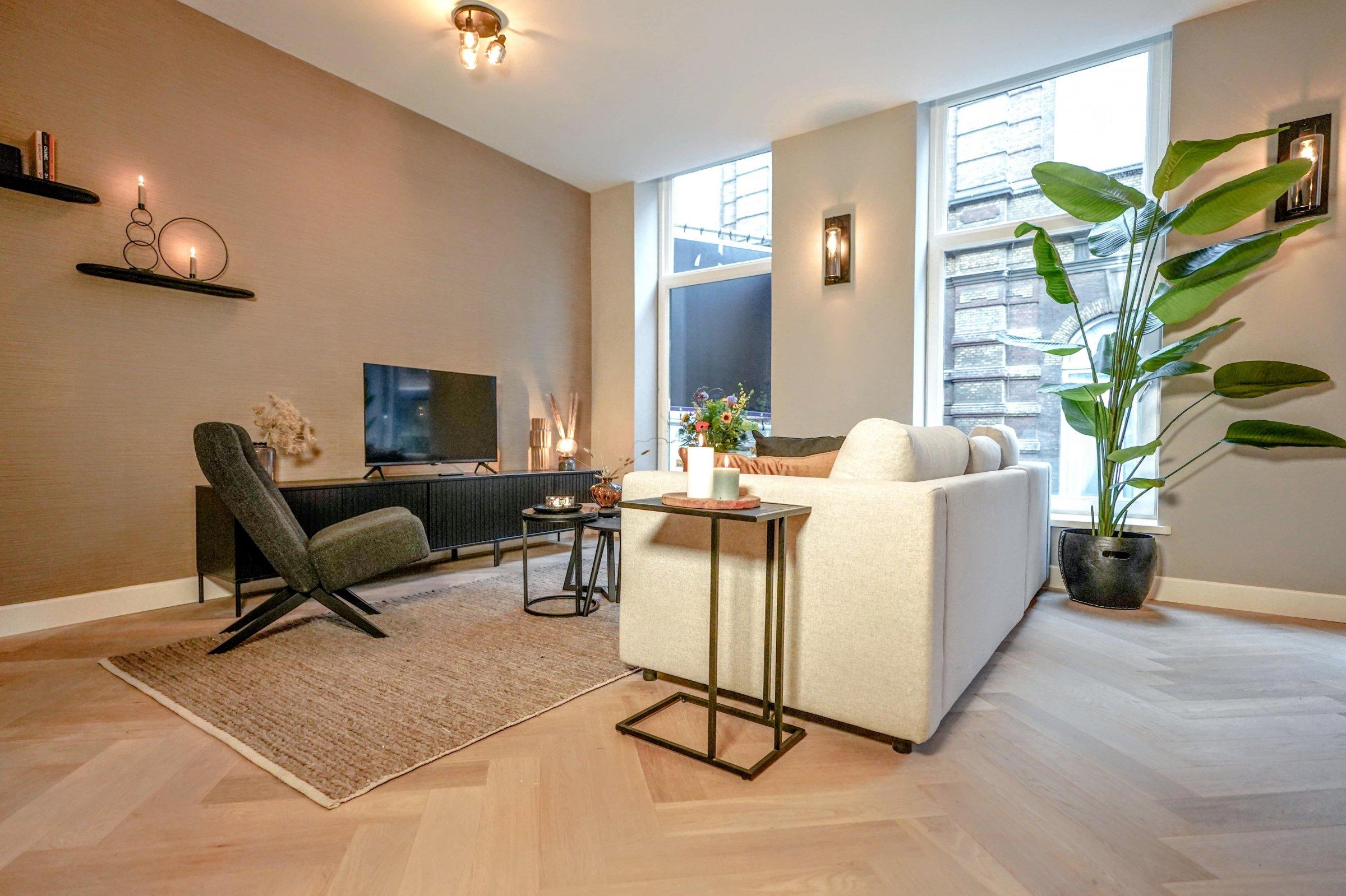 Woning te huur: Lange Houtstraat, 'S-Gravenhage