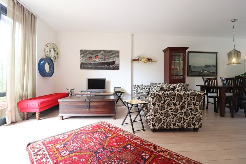 Te huur Huis Mgr.dr. H. Poelslaan 1 B in Amstelveen