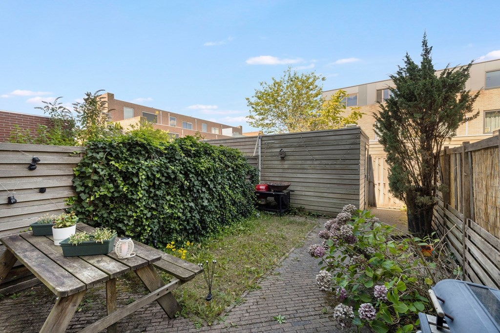 Tussenwoning te koop: Valutaboulevard 47, Amsterdam