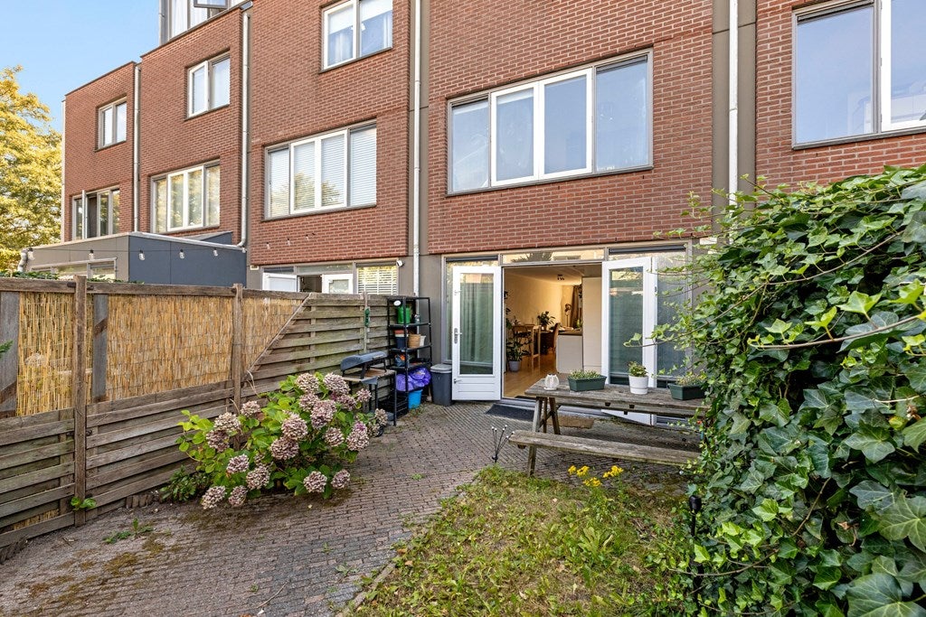 Tussenwoning te koop: Valutaboulevard 47, Amsterdam