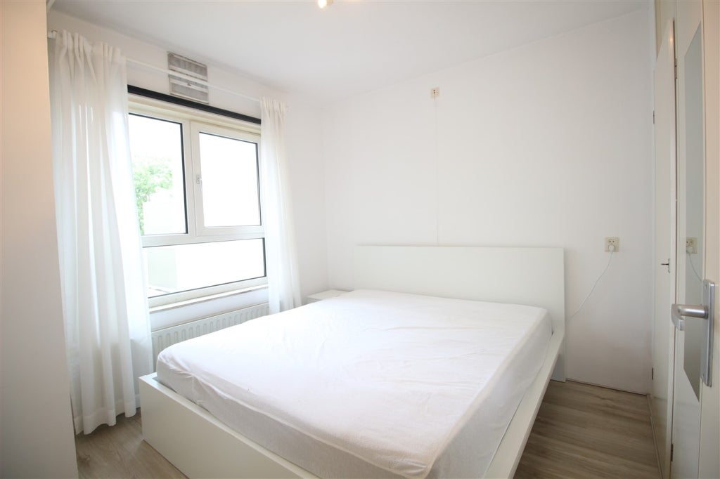 Woning te huur: Dostojevskisingel, Amsterdam