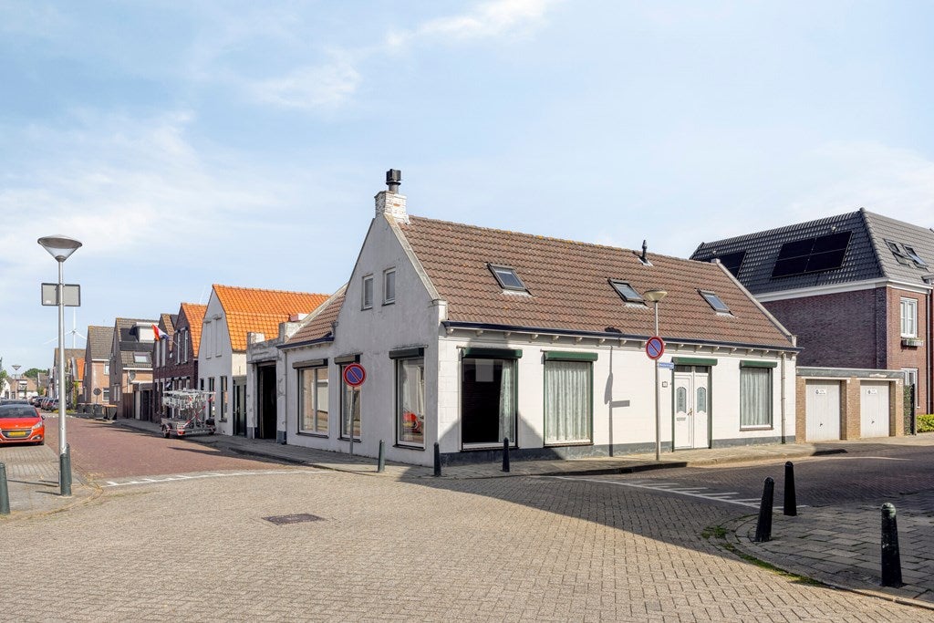 Huis Westerstraat 12 in Dinteloord