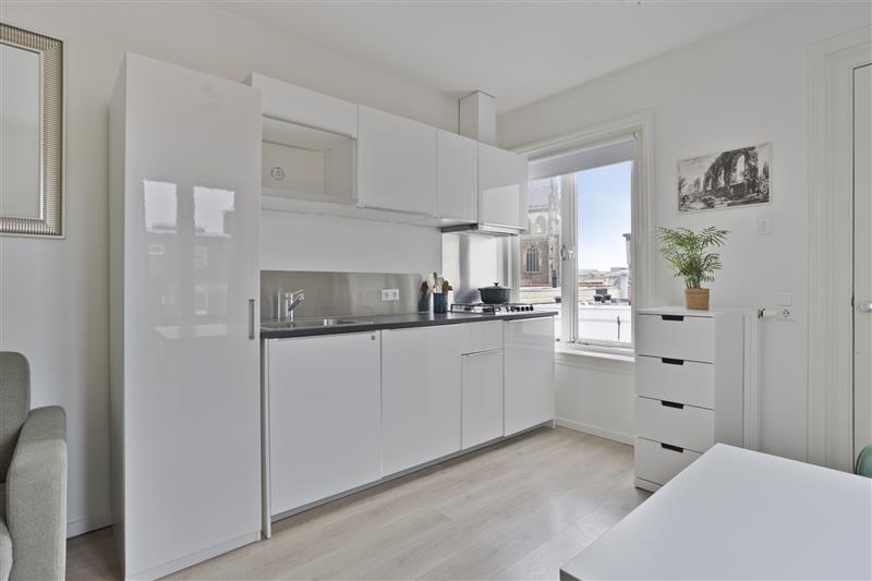 Studio te koop: Grote Houtstraat 7E, Haarlem