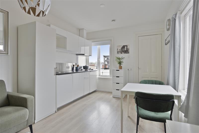 Studio te koop: Grote Houtstraat 7E, Haarlem