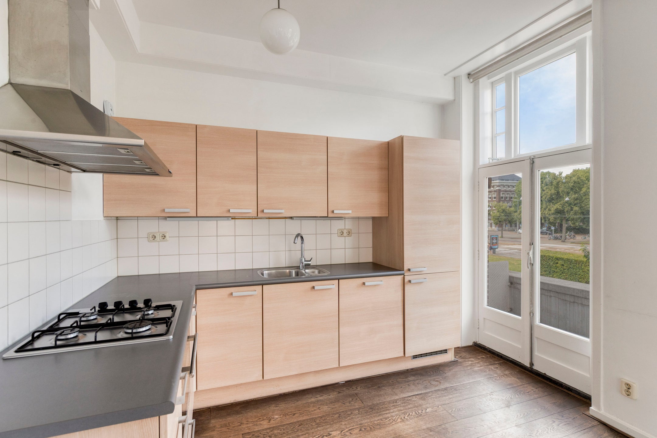 Woning te huur: Minervaplein, Amsterdam