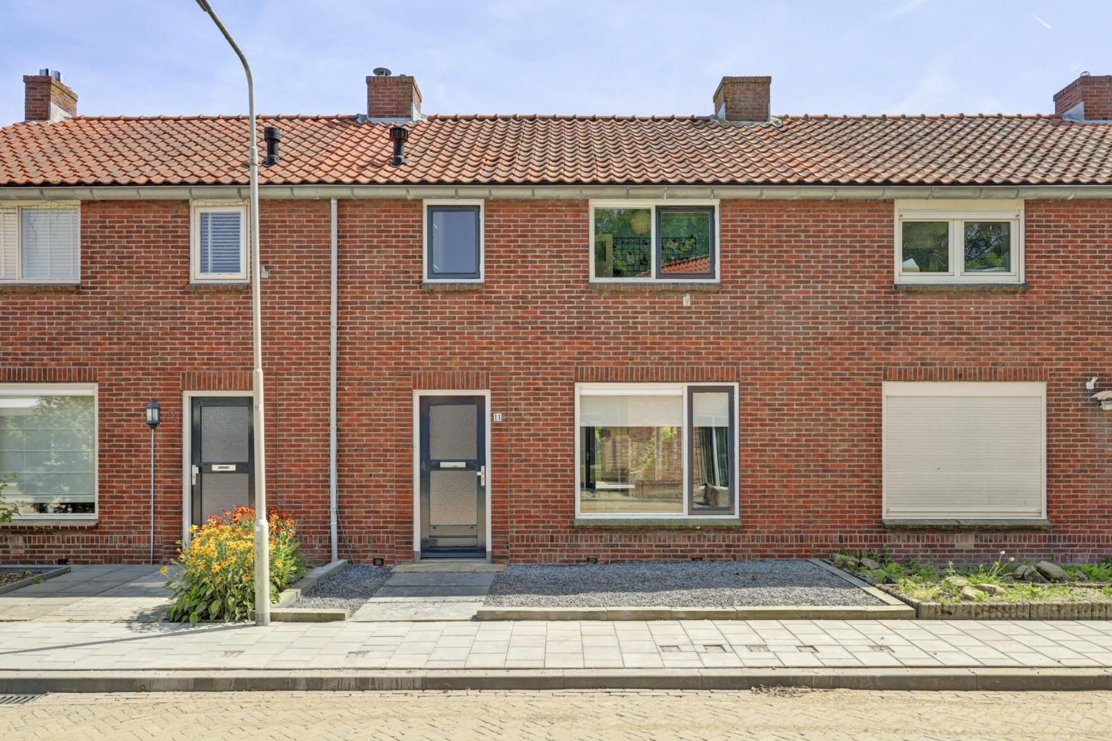 Huis Deltastraat 11 in Kattendijke