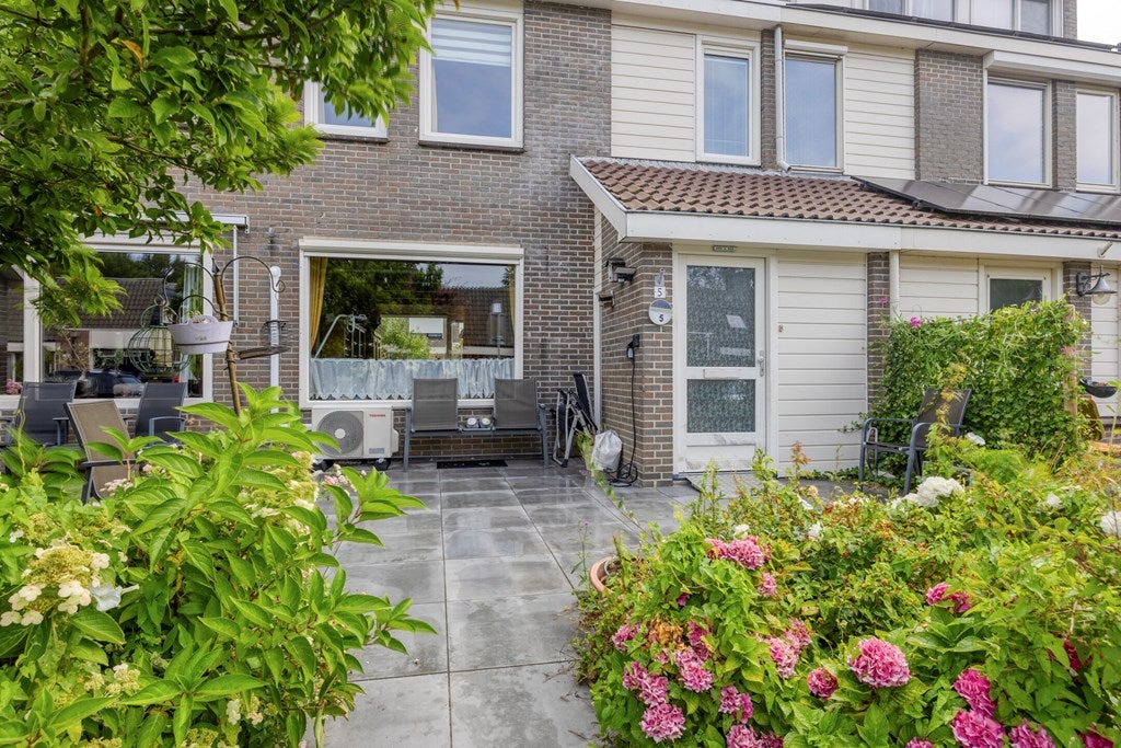Huis Wolfshoek 5 in Emmeloord