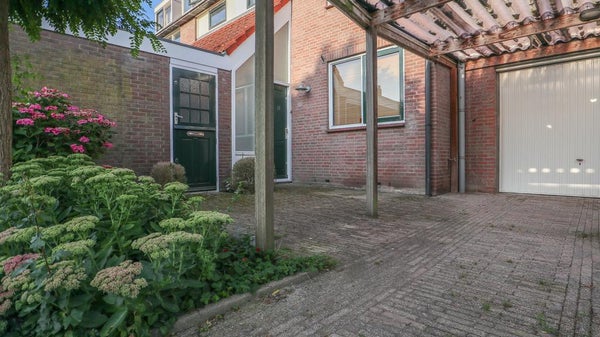 Huis Pastoor Schramaweg in Oud Ade