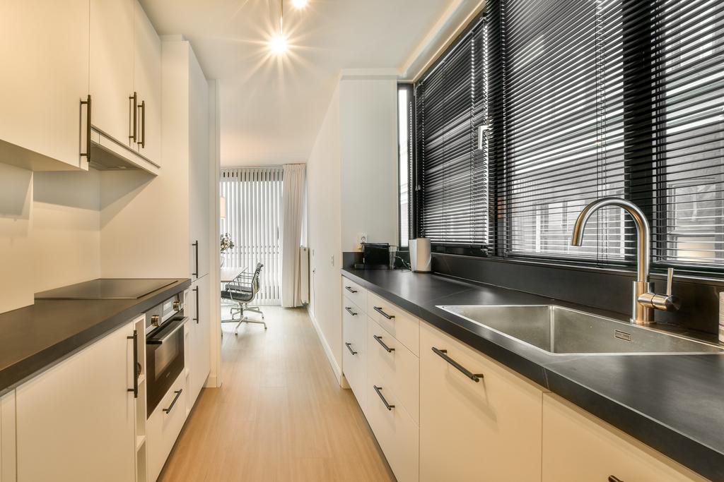 Woning te huur: Sarphatistraat, Amsterdam