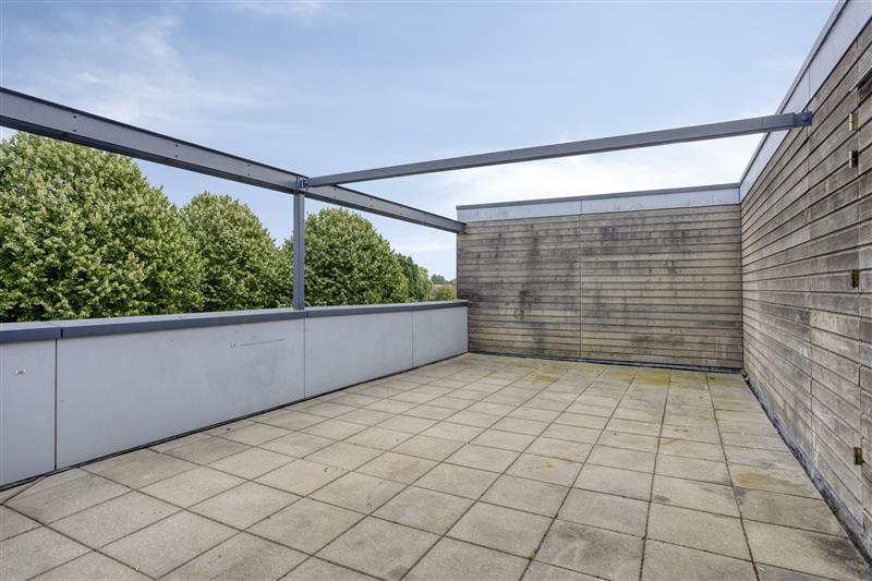 Tussenwoning te koop: Tahitistraat 13, Almere