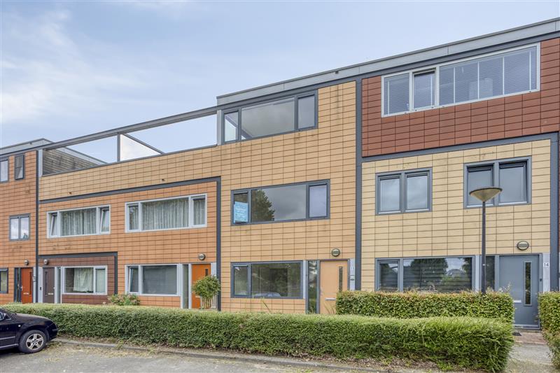 Tussenwoning te koop: Tahitistraat 13, Almere